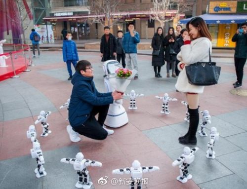 程序员携机器人求婚被拒 女友：去和机器人过日子